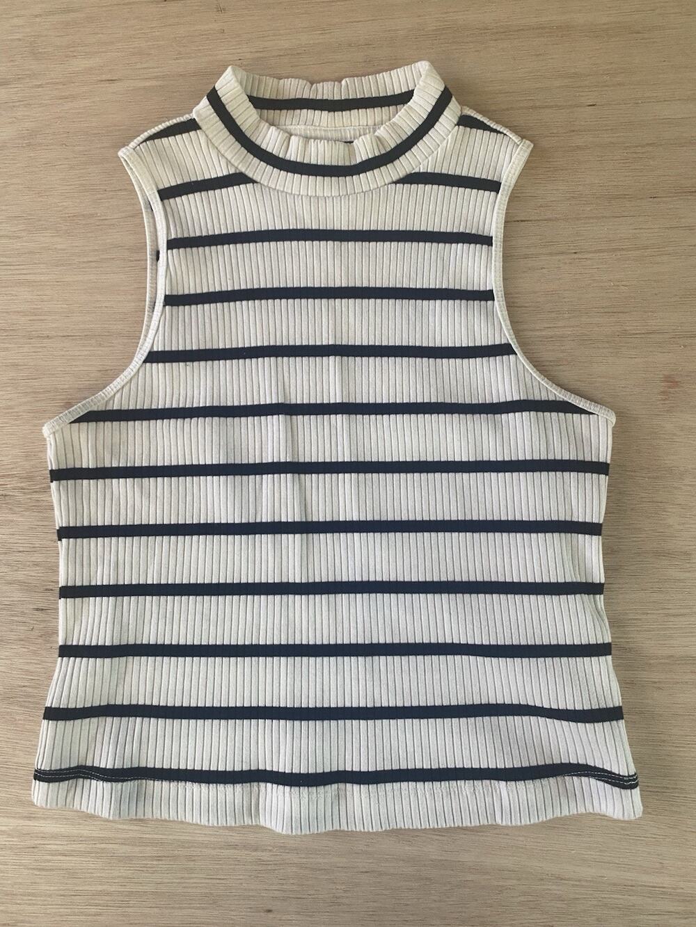 Old Navy Women’s Ribbed Mock Neck Top in Ivory with Black Stripes Size M